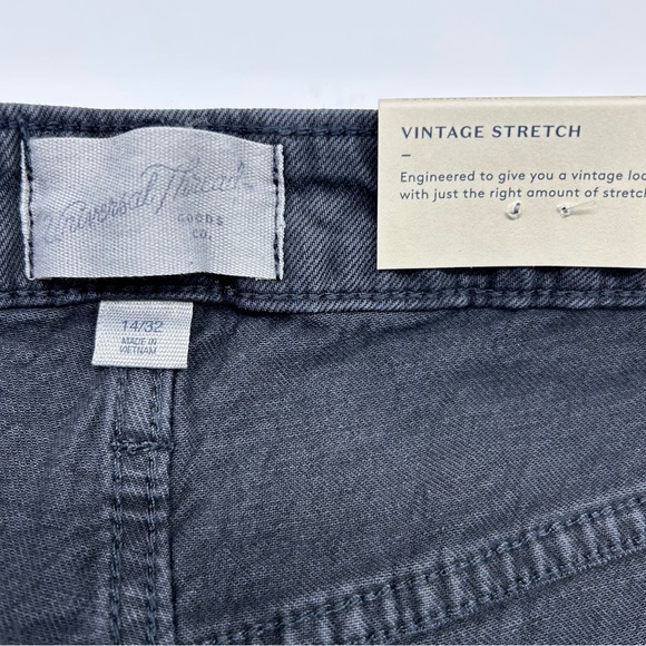 Women’s Universal Thread High-Rise Vintage Midi Jean Shorts in the Size 14R - Picture 8 of 9